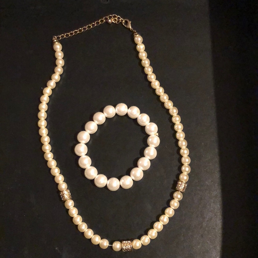 Necklace and bracelet